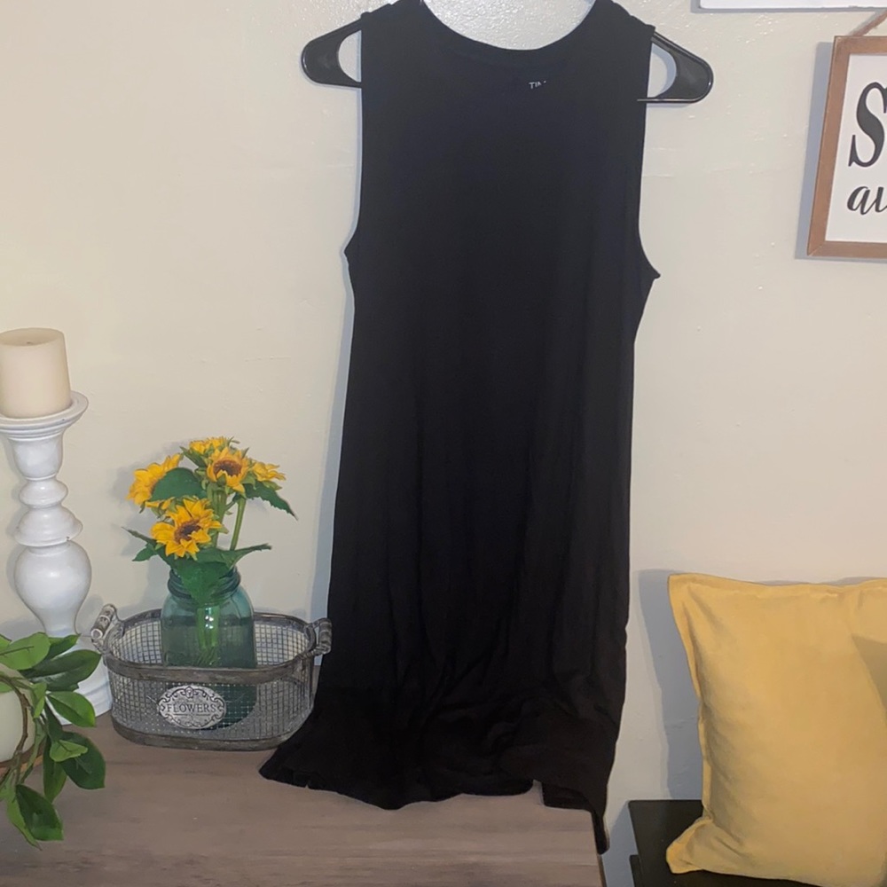 Time and Tru Black Sleeveless Dress